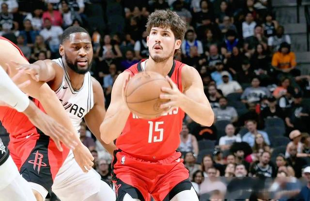 包含NBA常规赛倒计时,多伦多猛龙赛后伤情更新,细节引发关注,气氛紧张,更衣室氛围转暖的词条 包含NBA常规赛倒计时,多伦多猛龙赛后伤情更新,细节引发关注,气氛紧张,更衣室氛围转暖的词条