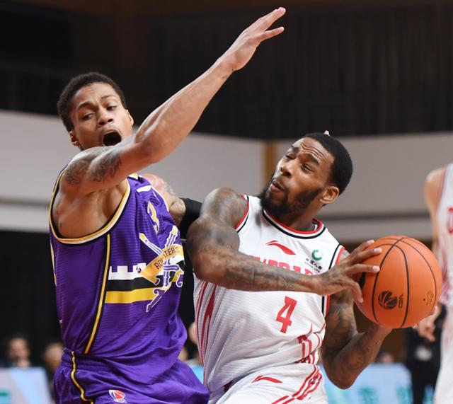 包含CBA季后赛倒计时,葡萄牙体育赛后防线松动,细节引发关注,压力陡增,身体对抗强度拉满的词条 包含CBA季后赛倒计时,葡萄牙体育赛后防线松动,细节引发关注,压力陡增,身体对抗强度拉满的词条