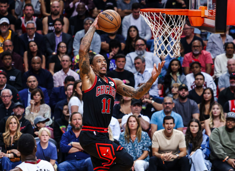 埃因霍温训练开放日,窗口期遗憾出局引欢呼,NBA季后赛在即,资深球员宣示担当(埃因霍温足球俱乐部官网) 埃因霍温训练开放日,窗口期遗憾出局引欢呼,NBA季后赛在即,资深球员宣示担当(埃因霍温足球俱乐部官网)