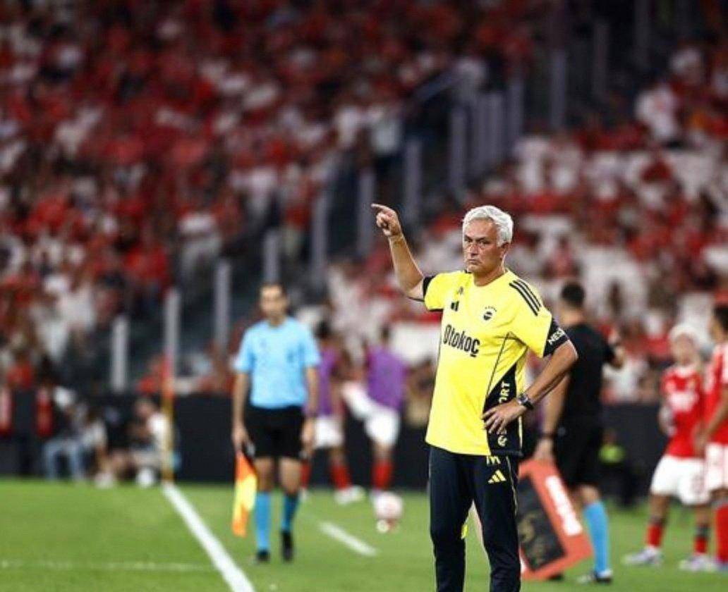 欧冠决赛亨利错失单刀 欧冠决赛亨利错失单刀