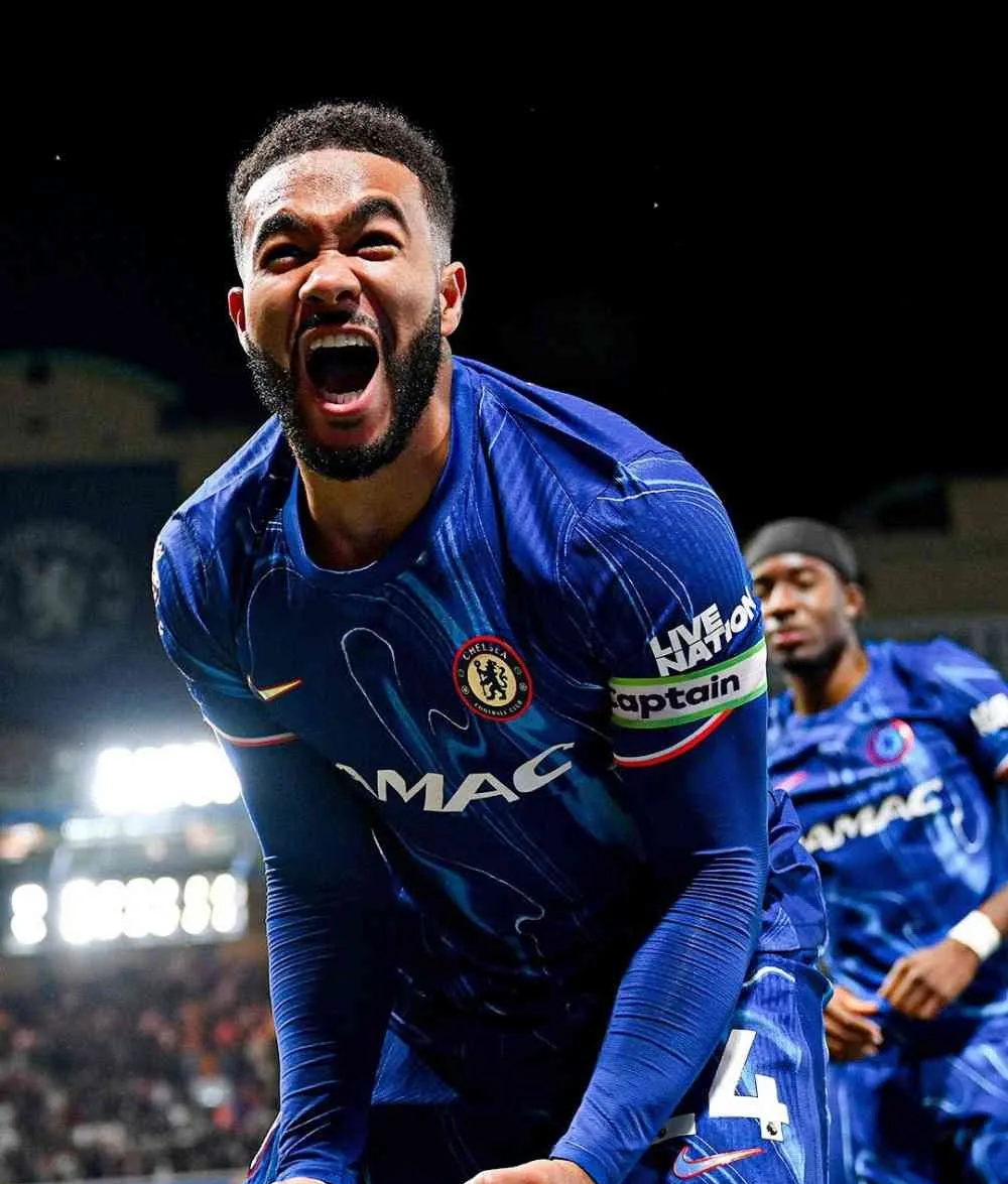 里程碑夜曼联战术微调,英超清晨刷纪录,信心回归,临场指挥获称赞(英超曼联官网) 里程碑夜曼联战术微调,英超清晨刷纪录,信心回归,临场指挥获称赞(英超曼联官网)