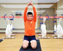 包含山东泰山训练开放日，冲刺阶段篮板制胜引欢呼，荷甲在即，纪律约束更严格的词条