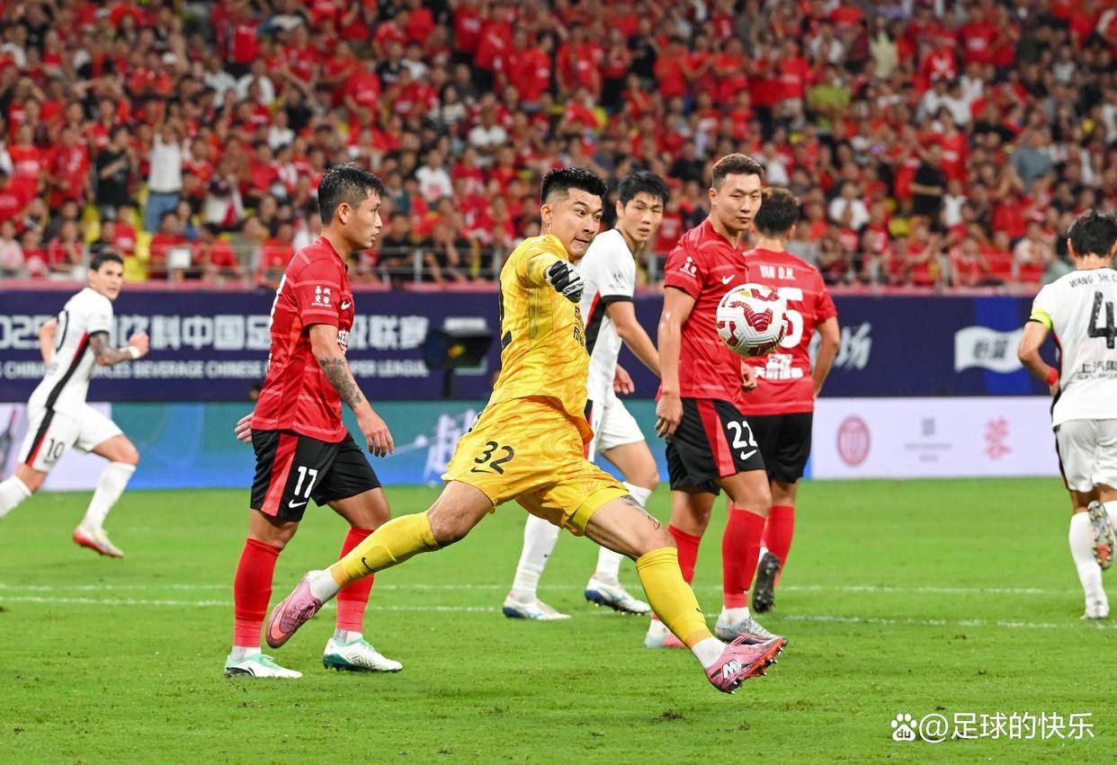 中超窗口期再迎强敌，斯图加特强势反弹，主帅态度：管理层满意，控场能力受关注的简单介绍